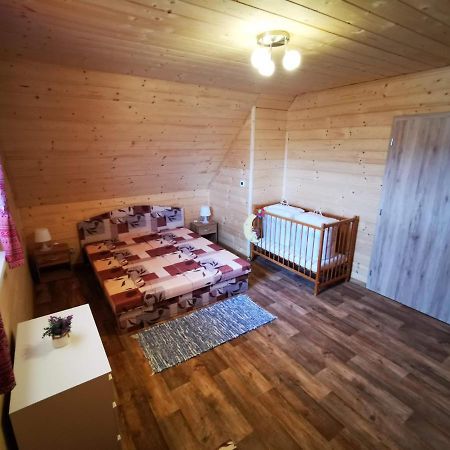 Chata Baska Na Liptove S Vlastnym Dvorom Liptovsky Mikulas Exterior photo