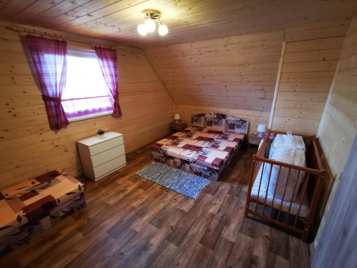 Chata Baska Na Liptove S Vlastnym Dvorom Liptovsky Mikulas Exterior photo