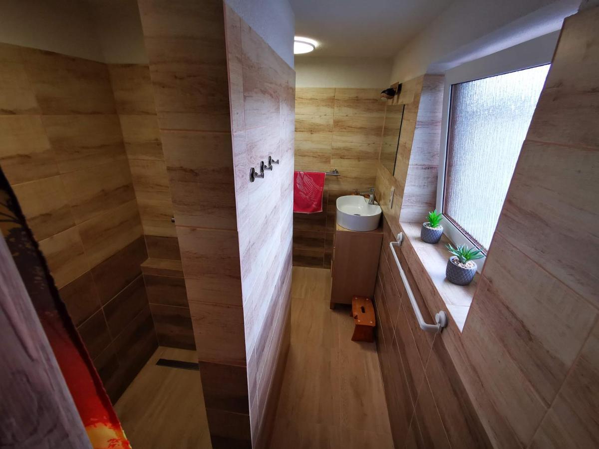 Chata Baska Na Liptove S Vlastnym Dvorom Liptovsky Mikulas Exterior photo