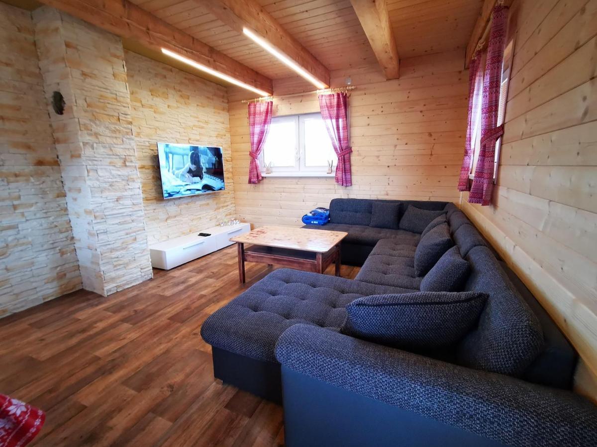 Chata Baska Na Liptove S Vlastnym Dvorom Liptovsky Mikulas Exterior photo